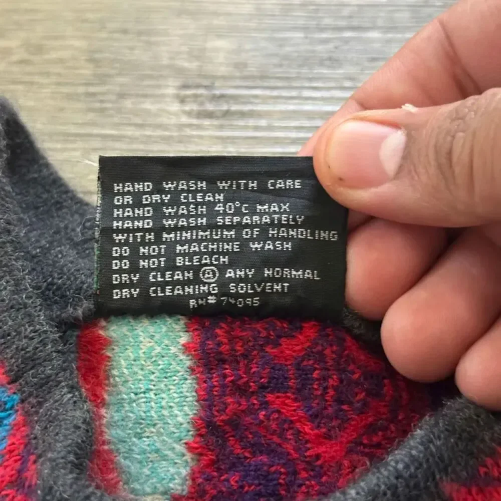 Vintage 90s Coogi 3D Multicolored Knit Sweater Size Small Hip-hop - Picture 3 of 6